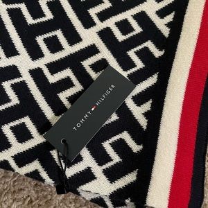 Tommy Hilfiger Scarf
